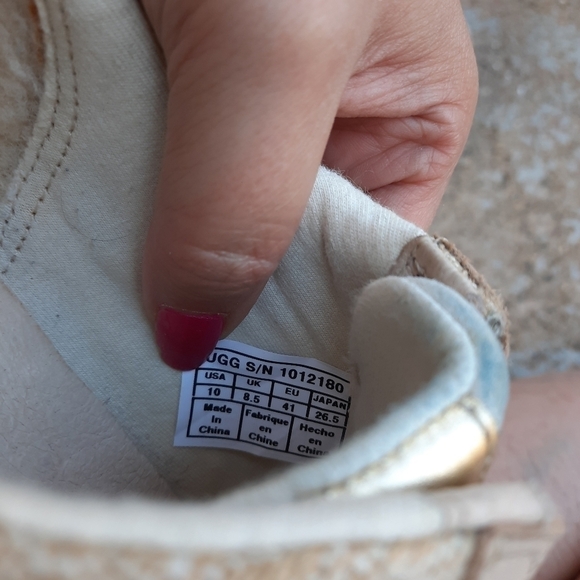 🌟 UGG Treadlite Annetta Gold Slip-On Sneakers size 10 - Picture 7 of 7